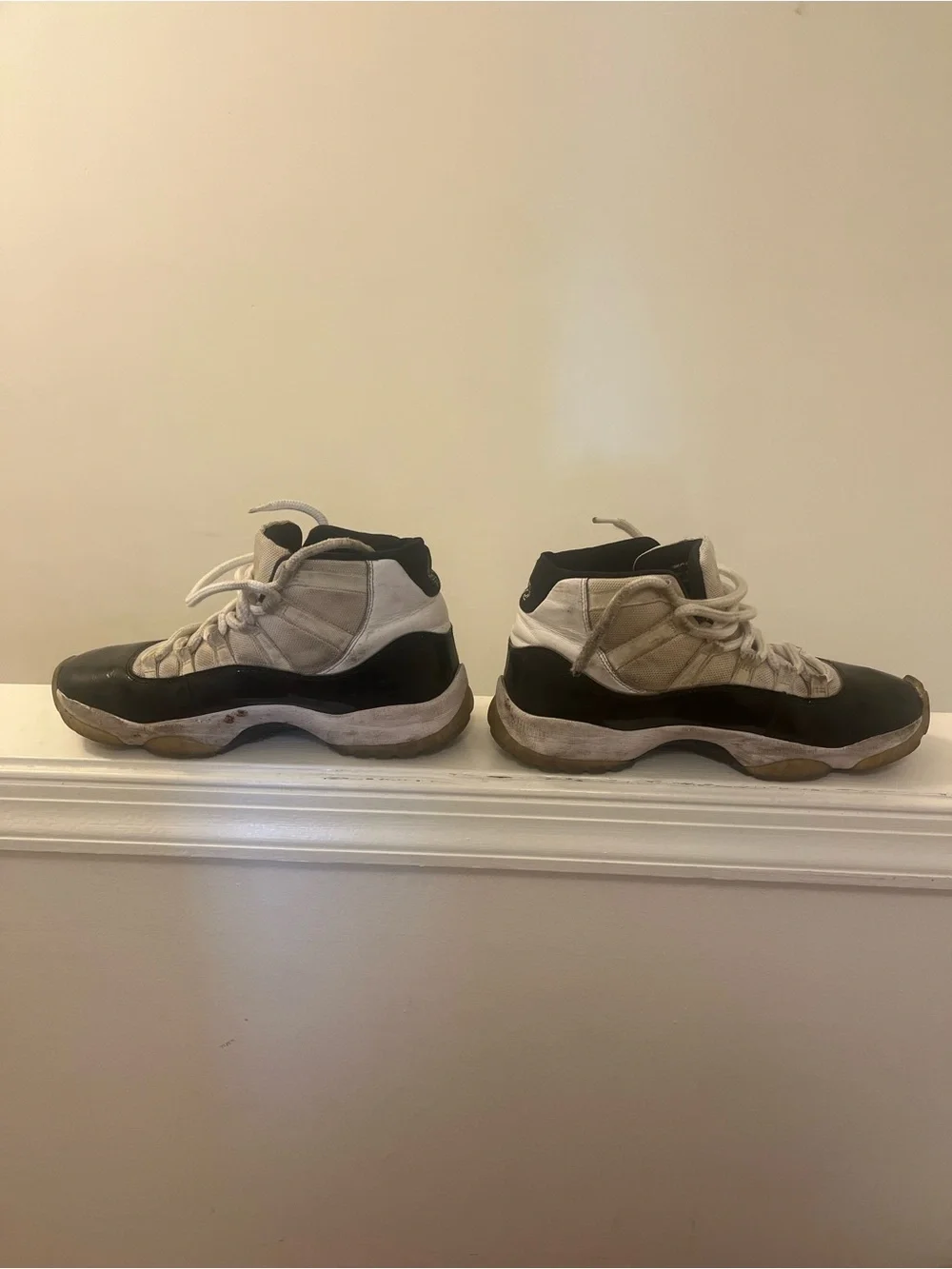 Beat up Jordan 11s. Size 9.